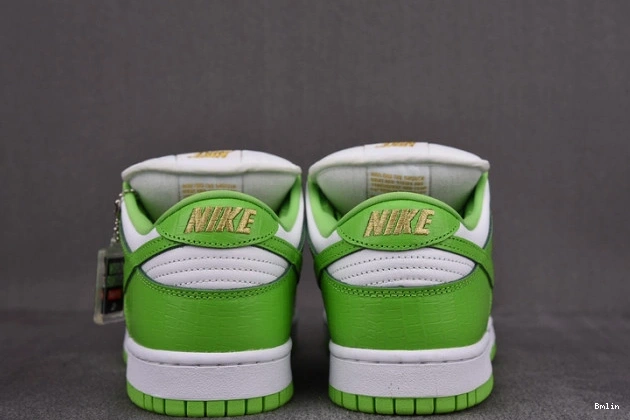 Bmlin 4 WMNS Jordan Moments Frozen Air AQ9129-001 0706